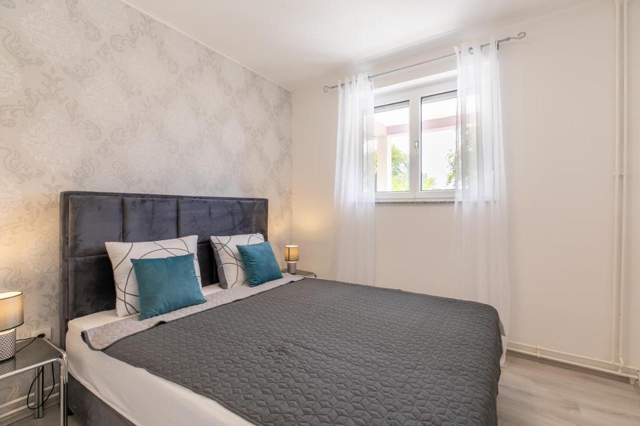 Apartments Tina Stinjan Πούλα Εξωτερικό φωτογραφία