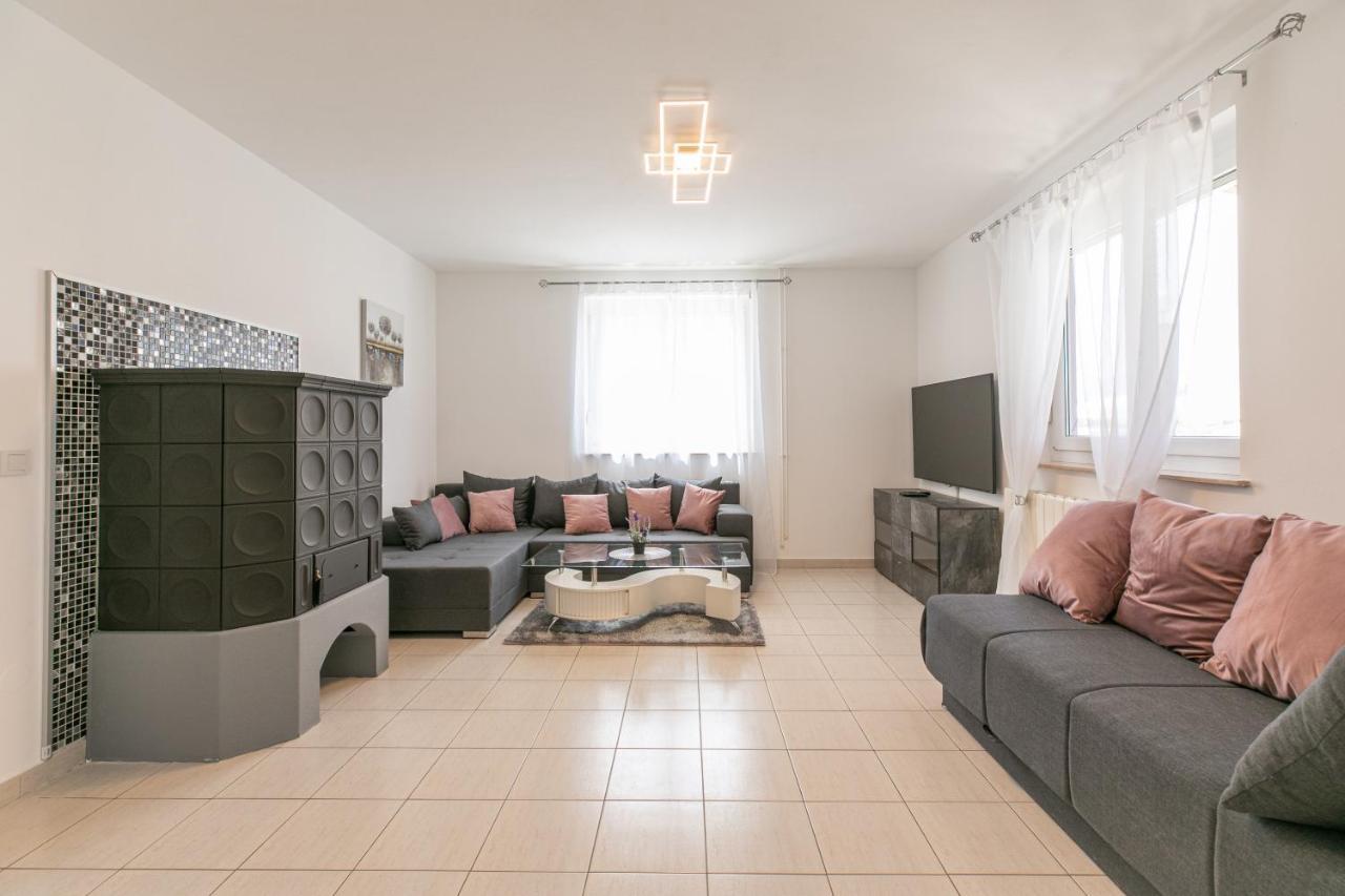 Apartments Tina Stinjan Πούλα Εξωτερικό φωτογραφία