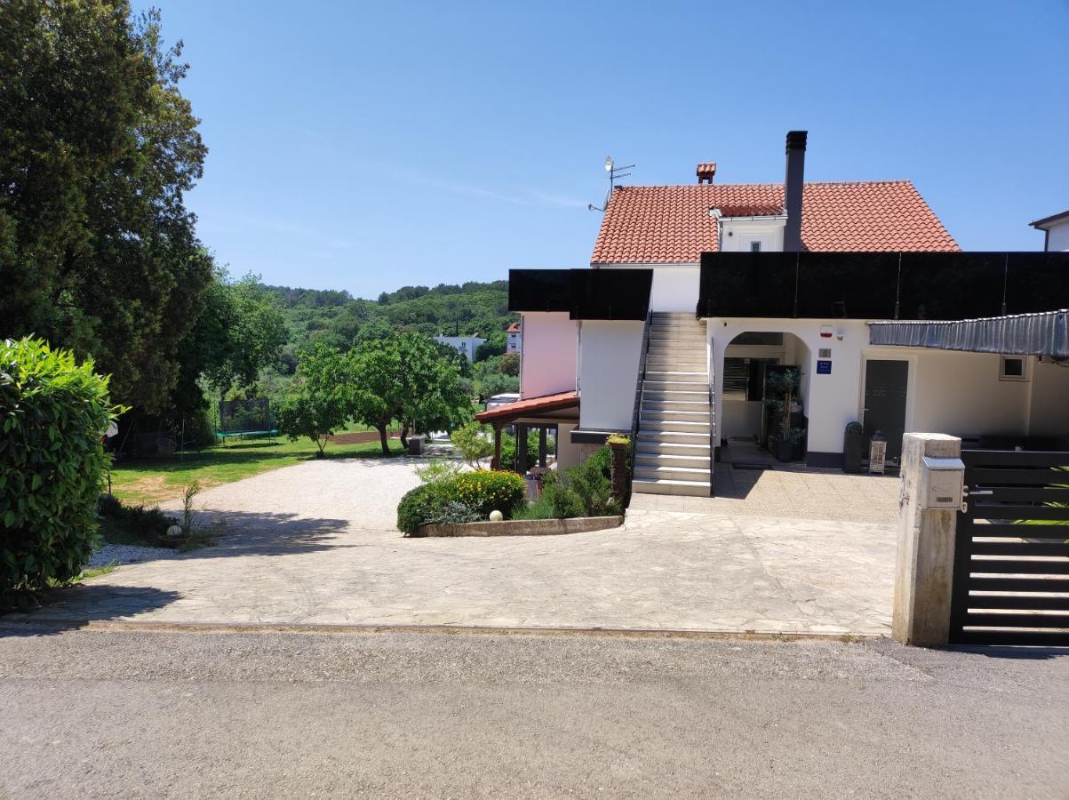 Apartments Tina Stinjan Πούλα Εξωτερικό φωτογραφία